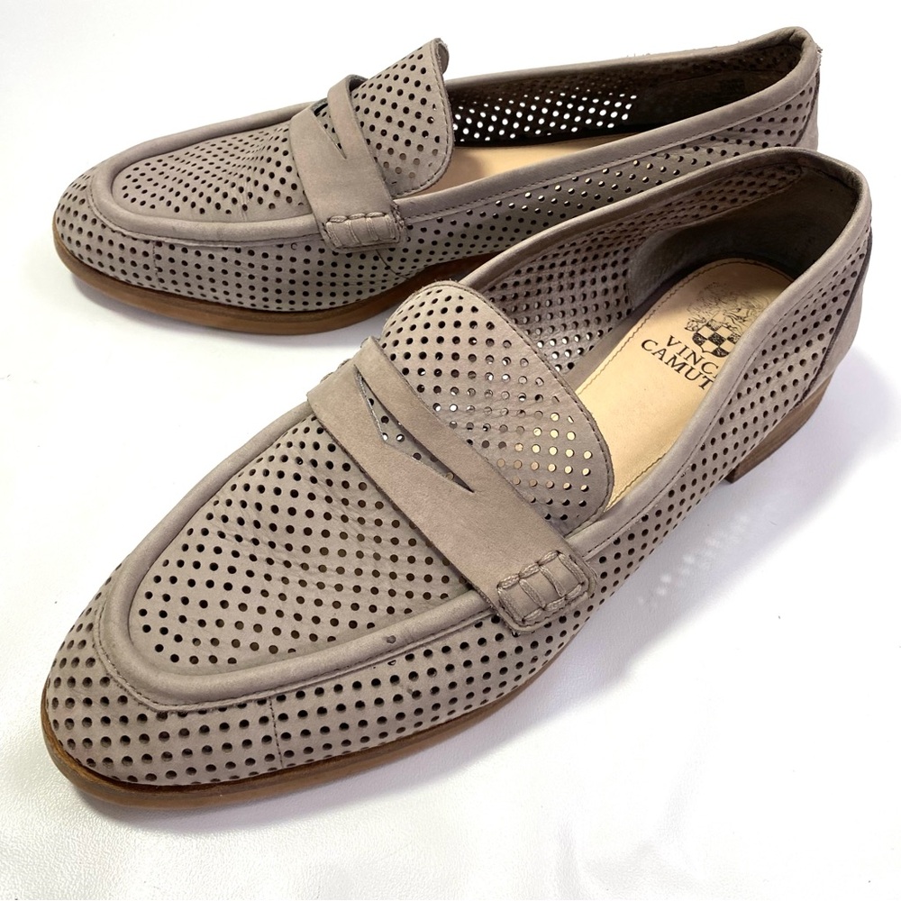 Vince Camuto Perforated Loafers Women’s Slip On Comfort Shoes 10 M Taupe Comfort